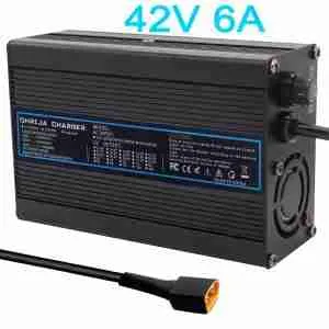 Chargeur de batterie pour moto